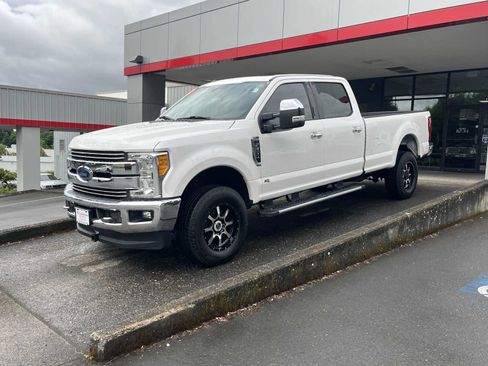 Used 2017 Ford F350 Lariat w/ Chrome Package AWD/4WD image 4