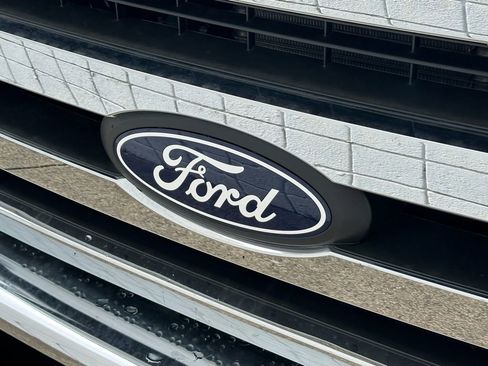 New 2027 Ford E-350 and Econoline 350 Super Duty w/ Power Equipment Group image 22