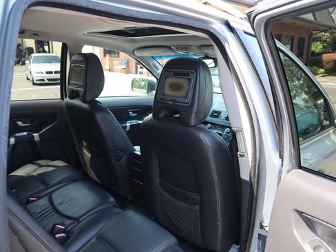 Used 2011 Volvo XC90 3.2 FWD image 20