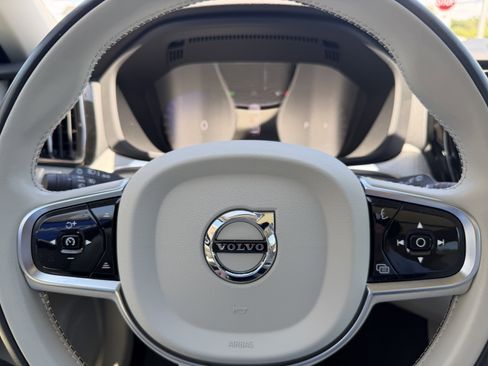 Certified 2024 Volvo XC60 B5 Plus w/ Climate Package AWD/4WD image 29