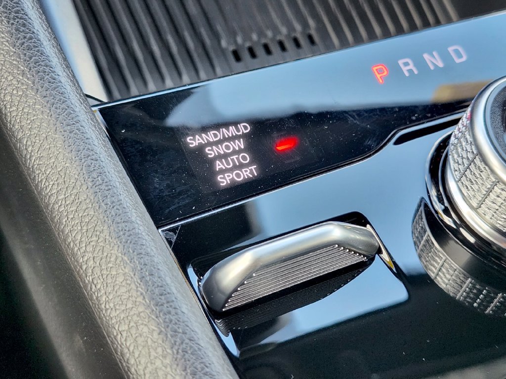 New 2026 Jeep Grand Cherokee Altitude AWD/4WD image 27