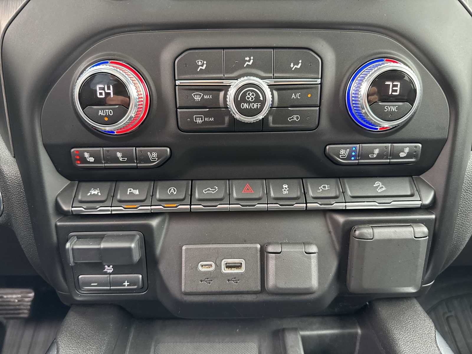 Certified 2020 GMC Sierra 1500 Denali w/ Denali Premium Package AWD/4WD image 17