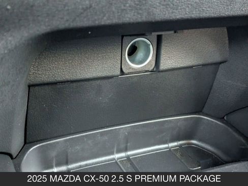Used 2025 MAZDA CX-50 AWD 2.5 S w/ Premium Package image 28
