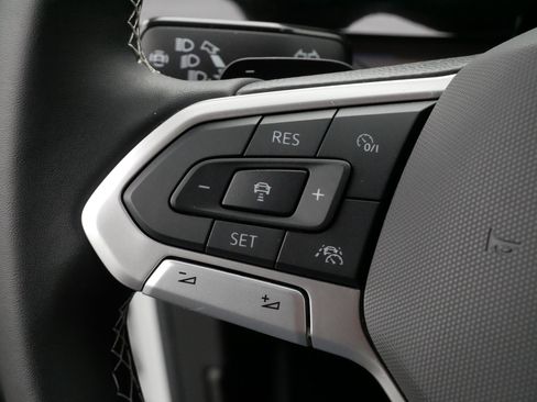 Certified 2024 Volkswagen Atlas SEL AWD/4WD image 26