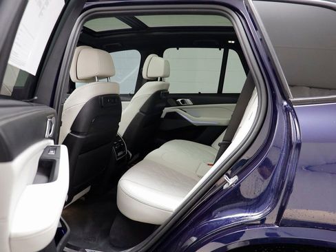 Certified 2023 BMW X5 M50i w/ Executive Package image 15