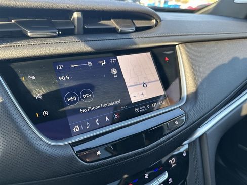 Certified 2025 Cadillac XT5 Premium Luxury w/ Technology Package AWD/4WD image 16