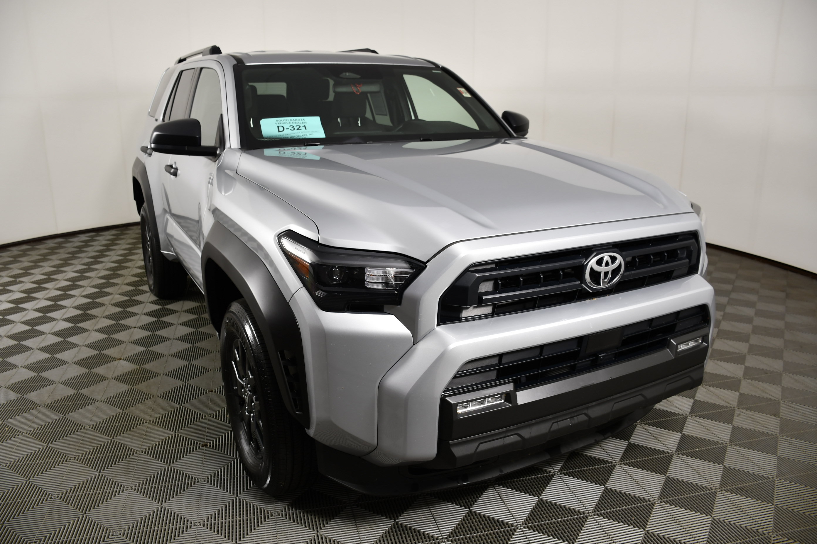 Used 2026 Toyota 4Runner SR5 AWD/4WD image 3
