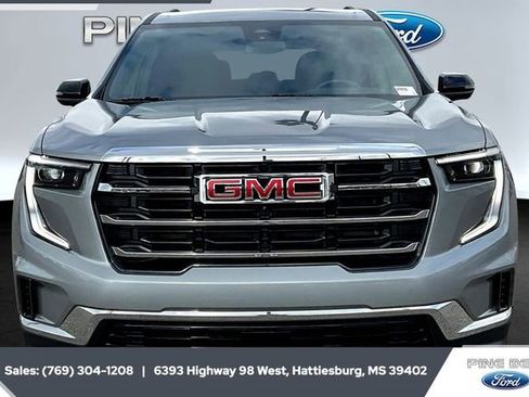 Used 2025 GMC Acadia Elevation image 3