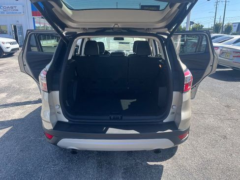 Used 2018 Ford Escape SEL image 18