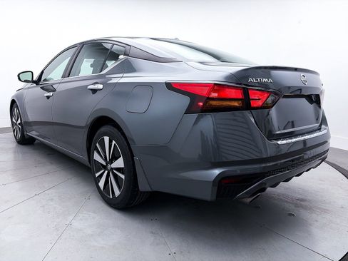 Used 2021 Nissan Altima 2.5 SV w/ SV Premium Package image 12