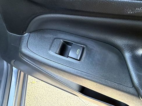 Used 2022 Chevrolet Equinox LT image 33