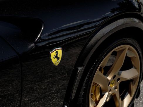 Used 2024 Ferrari Purosangue AWD/4WD image 40