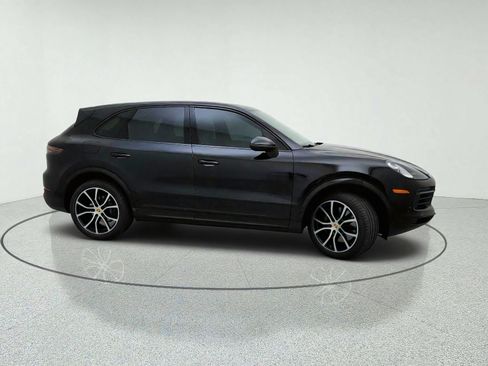 Used 2021 Porsche Cayenne AWD/4WD image 6