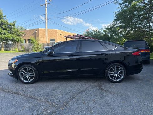 Used 2017 Ford Fusion SE w/ Equipment Group 201A FWD image 4