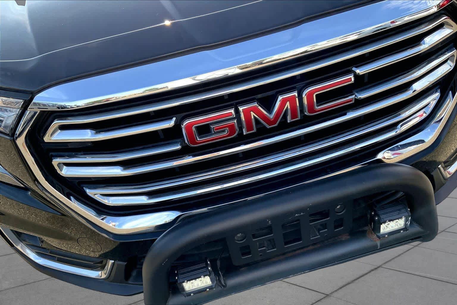 Used 2022 GMC Terrain SLT AWD/4WD image 32