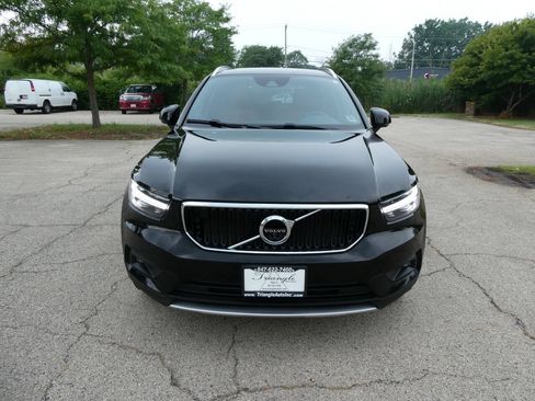 Used 2019 Volvo XC40 T5 Momentum AWD/4WD image 2