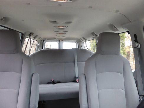 Used 2013 Ford E-350 and Econoline 350 XL image 22