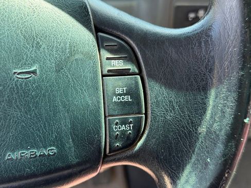 Used 2000 Ford F250 XLT AWD/4WD image 14
