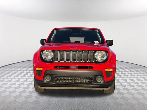 Used 2023 Jeep Renegade Latitude AWD/4WD image 2