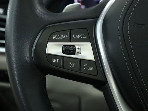 Certified 2022 BMW X5 sDrive40i w/ Premium Package image 11