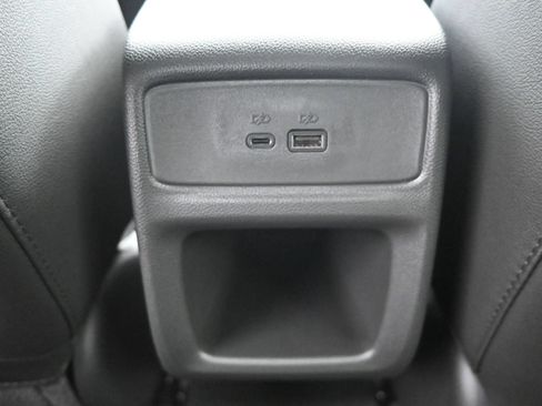 Used 2026 Chevrolet Trax LT w/ Midnight Edition FWD image 23