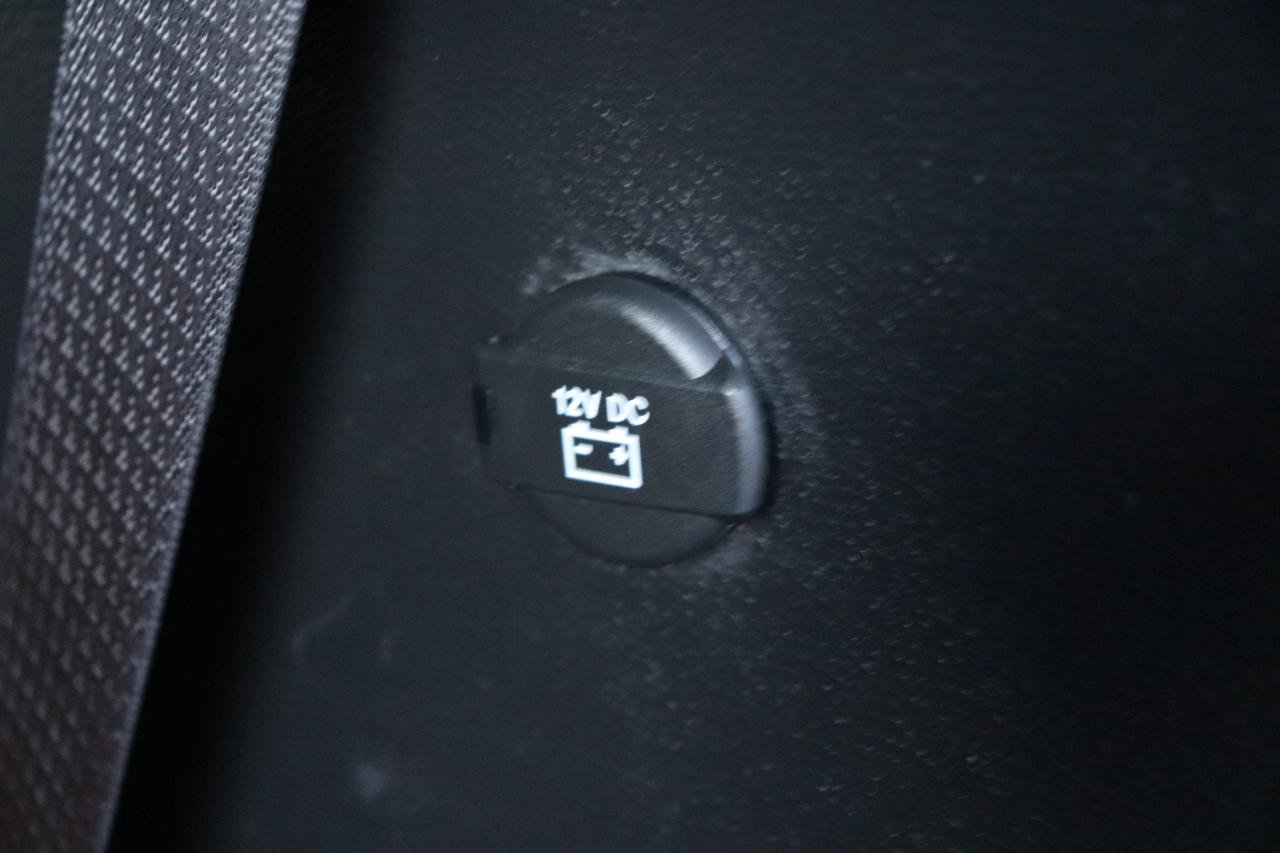 Used 2025 Chrysler Pacifica Limited FWD image 59