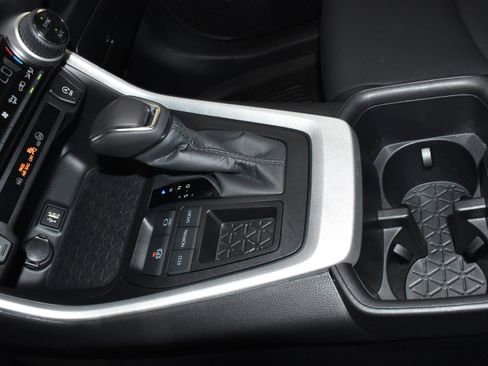 Used 2025 Toyota RAV4 XLE Premium FWD image 19