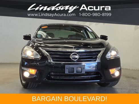 Used 2014 Nissan Altima 2.5 SL w/ Moonroof Package FWD image 2