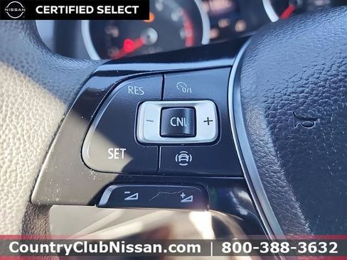 Used 2019 Volkswagen Tiguan S w/ 3rd Row Seat Package AWD/4WD image 18