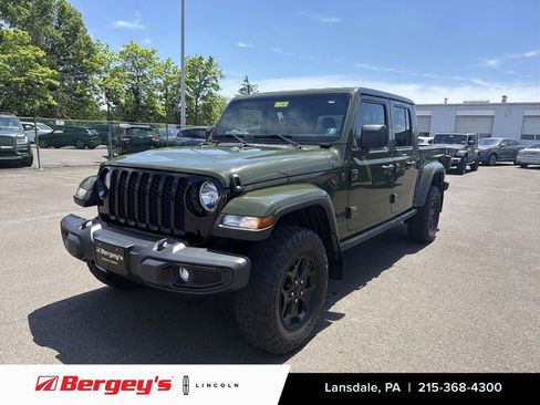 Used 2023 Jeep Gladiator Sport AWD/4WD image 1