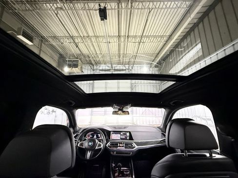 Used 2022 BMW X7 xDrive40i w/ M Sport Package AWD/4WD image 51