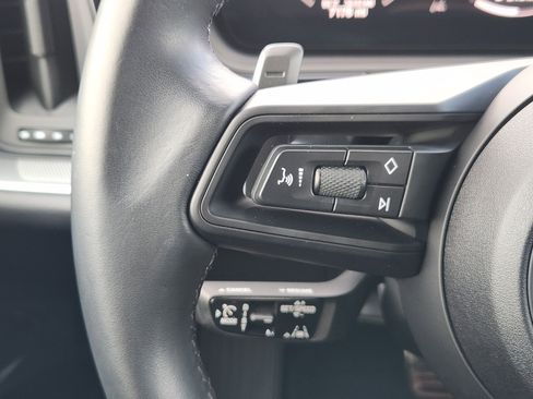 Used 2024 Porsche Cayenne S image 31