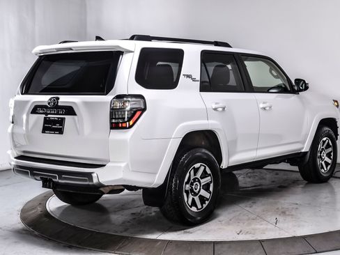 Used 2024 Toyota 4Runner TRD Off-Road Premium w/ Off Road Premium Plus Package AWD/4WD image 4