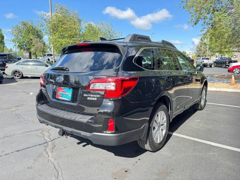 Used 2016 Subaru Outback 2.5i Premium AWD/4WD image 5