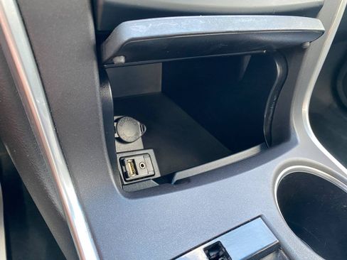Used 2015 Toyota Camry SE FWD image 17