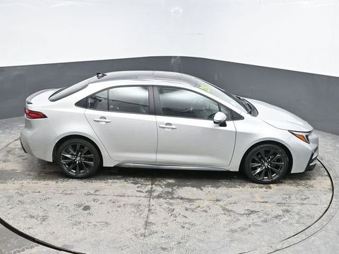 Used 2025 Toyota Corolla XSE image 30