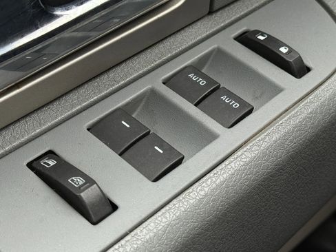 Used 2011 Ford F150 XLT w/ XLT Chrome Pkg image 23