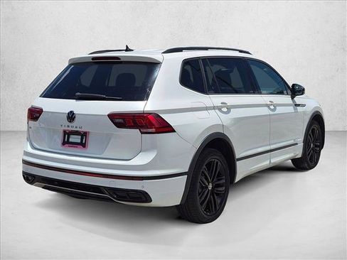 Used 2022 Volkswagen Tiguan SE R-Line FWD image 5