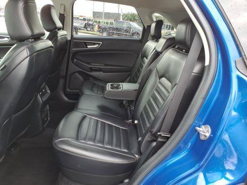 Used 2022 Ford Edge SEL AWD/4WD image 9
