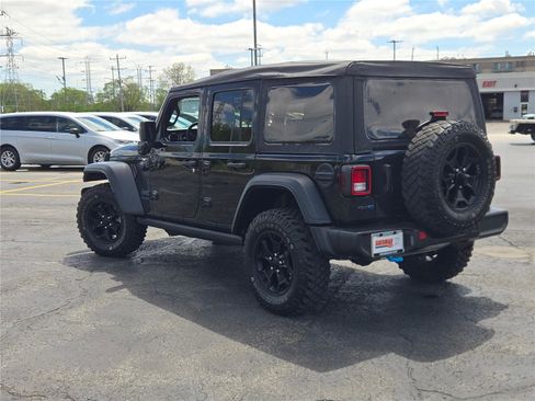 Used 2023 Jeep Wrangler Unlimited w/ Cold Weather Group AWD/4WD image 16