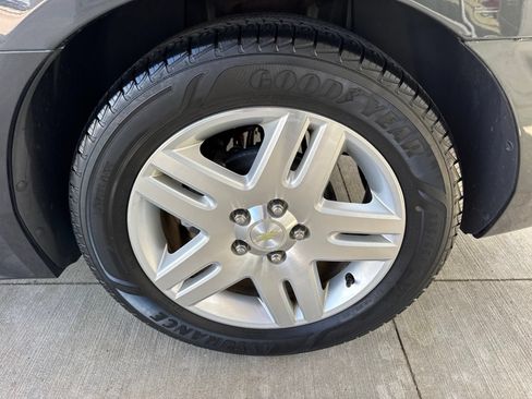 Used 2014 Chevrolet Impala LT w/ LT Sunroof Package FWD image 17