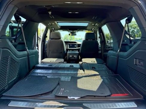 Certified 2024 GMC Yukon XL Denali AWD/4WD image 39