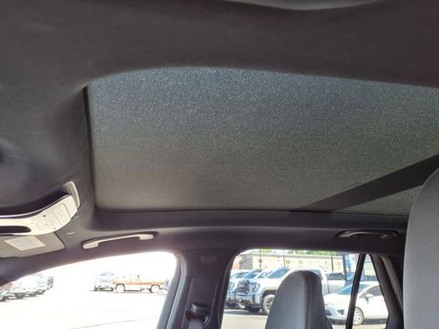 Used 2023 Mercedes-Benz GLC 300 4MATIC image 11