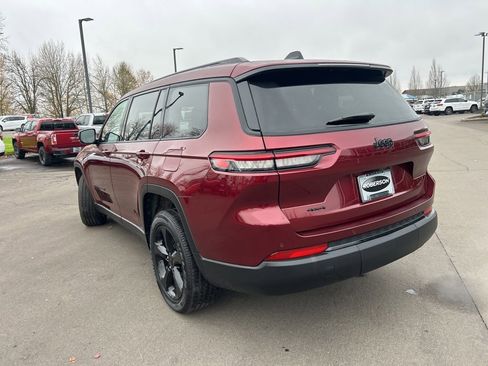 Certified 2023 Jeep Grand Cherokee L Laredo image 4
