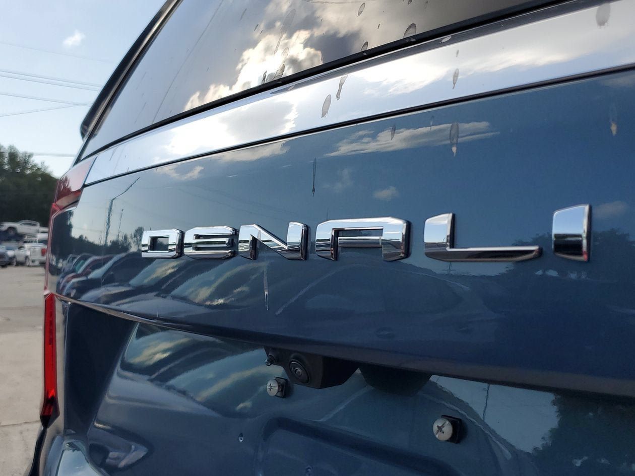 New 2026 GMC Yukon Denali RWD image 9
