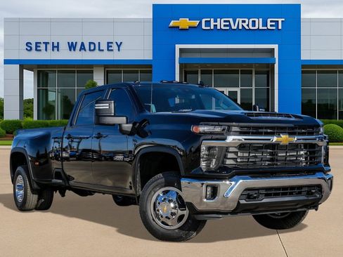 New 2026 Chevrolet Silverado 3500 LT image 1