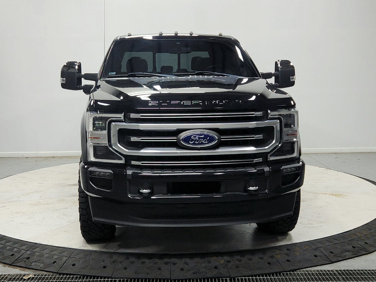 Used 2020 Ford F250 Platinum AWD/4WD image 3