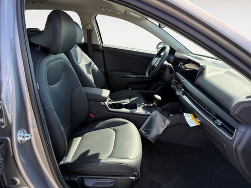 New 2026 Kia K4 EX image 19