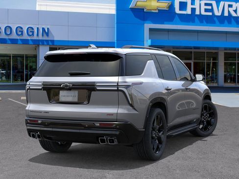 New 2026 Chevrolet Traverse RS w/ LPO, Floor Liner Package image 4
