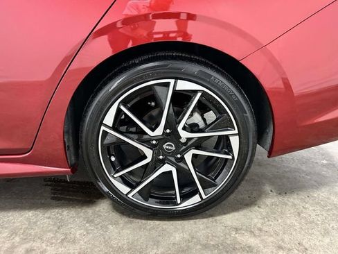 Used 2024 Nissan Sentra SR w/ SR Premium Package FWD image 8